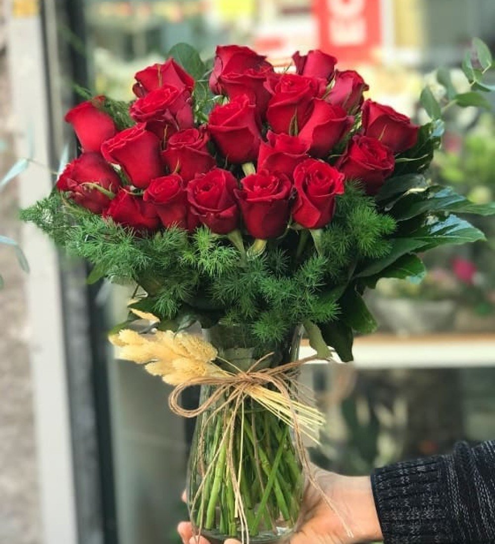 21’li Vazoda Kırmızı Gül | Manavgat & Side Çiçek Siparişi 21’li Vazoda Kırmızı Gül – Manavgat Aynı Gün Teslim