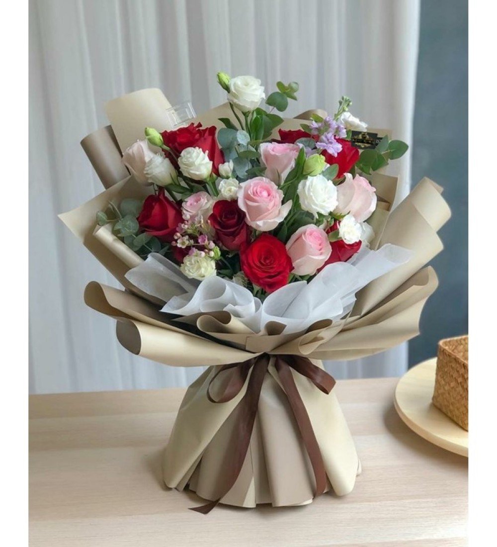 Karışık Gül Buketi | Manavgat & Side Taze Gül Buketi Karışık Gül Buketi – Manavgat Aynı Gün Canlı Renkli Gül