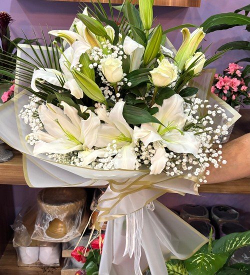 3 Gül ve Lilyum Buketi 3 Gül ve Lilyum Buketi