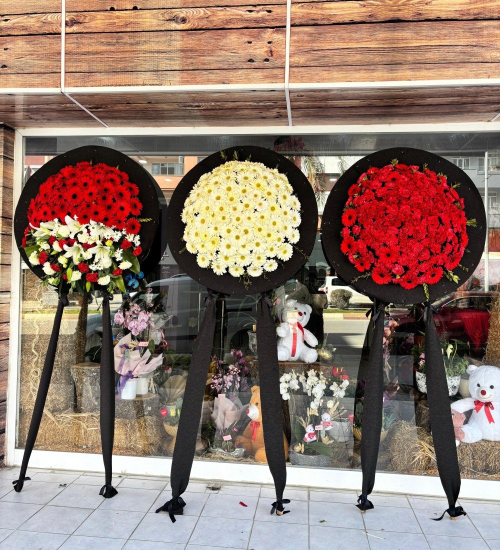 Cenaze İçin Çelenk – Manavgat Aynı Gün Başsağlığı Çiçeği